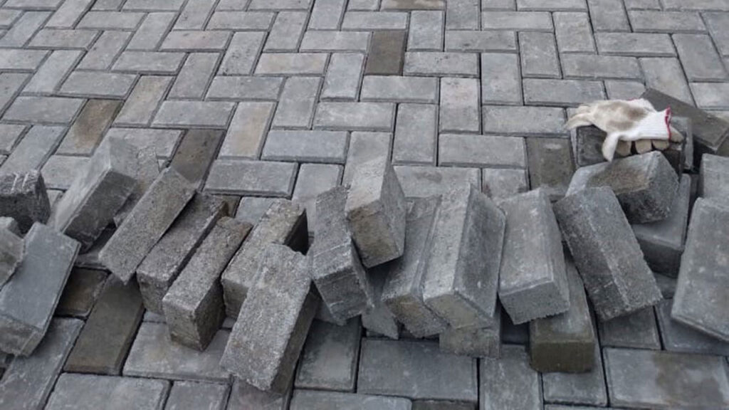 Jenis Model Conblock dan Keunggulan Paving Block Sebagai Material Bangunan Ramah Lingkungan